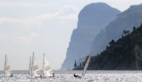 Dr. Stefan Schmidinger lernt beim Segeln fürs Leben.