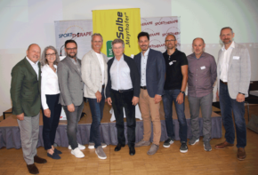 Hochkarätiges „Fußvolk“: Dr. Josef Wiesauer, Mag. Doris Auer, Dr. Alex Schwertner, Dr. Christian Hoser, Doz. Dr. Ernst Orthner, PT OMT Stefan Mair, Patrick Hartmann M.Sc., PT Karl Lochner, Dr. Christopher Mayr