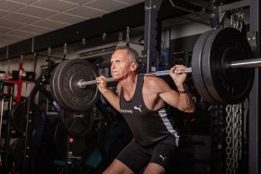 Andreas Berger stemmt Gewichte